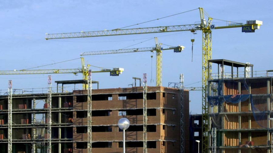 La compraventa de viviendas  aumenta en Galicia más de un 13%