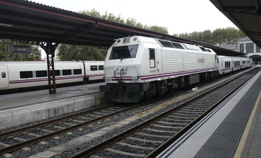 El PP solicita la comparecencia del presidente de Renfe por la eliminación del “tren hotel”