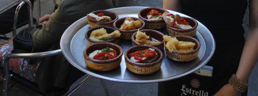 Feria, música y gastronomía llenan Esteiro