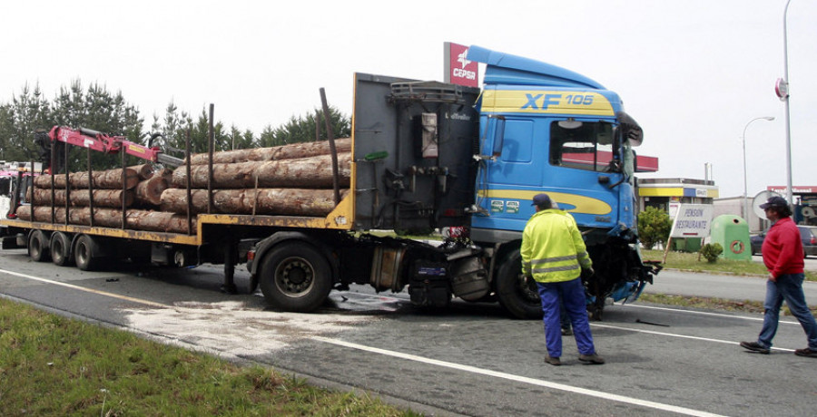 Medio centenar de personas asisten mañana a una jornada sobre transporte  de mercancías