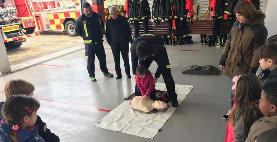 Narón implementa un programa de visitas escolares al Speis para familiarizarlos con las emergencias