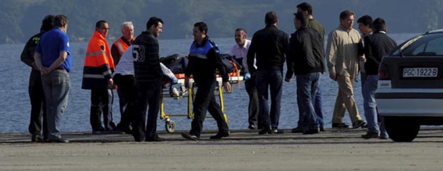 Fallece ahogado un hombre en Covas tras caer al mar  con su parapente