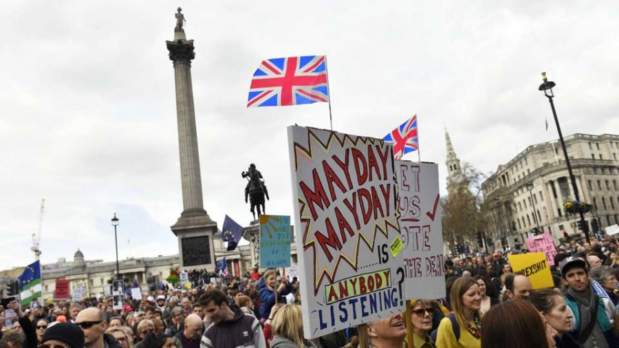 Cientos de miles de personas piden  en las calles un referéndum del Brexit