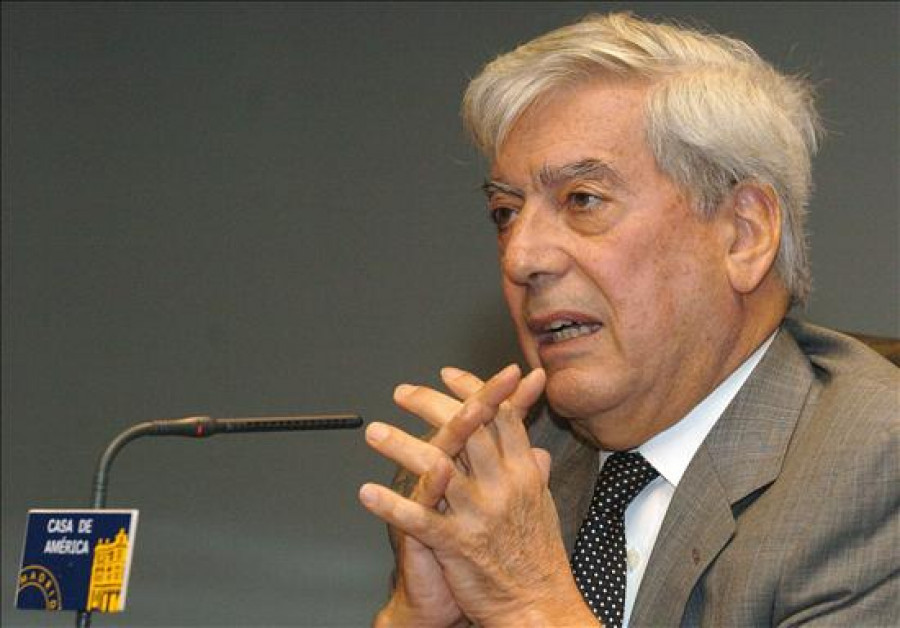 Vargas Llosa dice que la crisis europea es fruto del lucro de los bancos