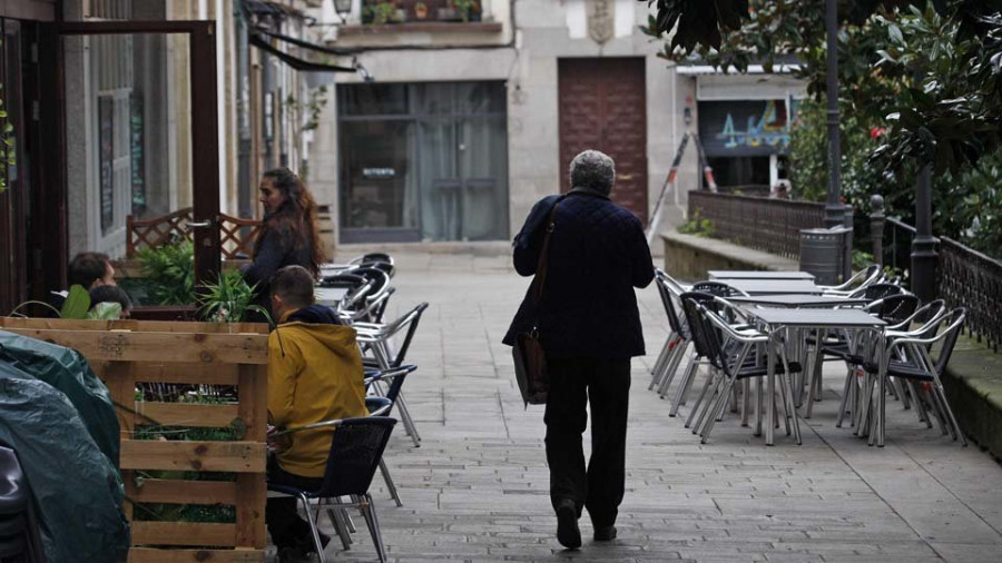 Los comerciantes de la Ciudad Vieja exigen que la reforma de las calles no empiece hasta después del verano