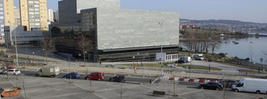 El Concello convierte una plaza en parking provisional para el auditorio