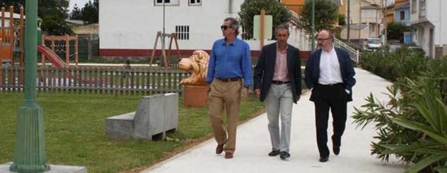 ORTIGUEIRA - El Concello concluye las obras de mejora del paseo de Espasante