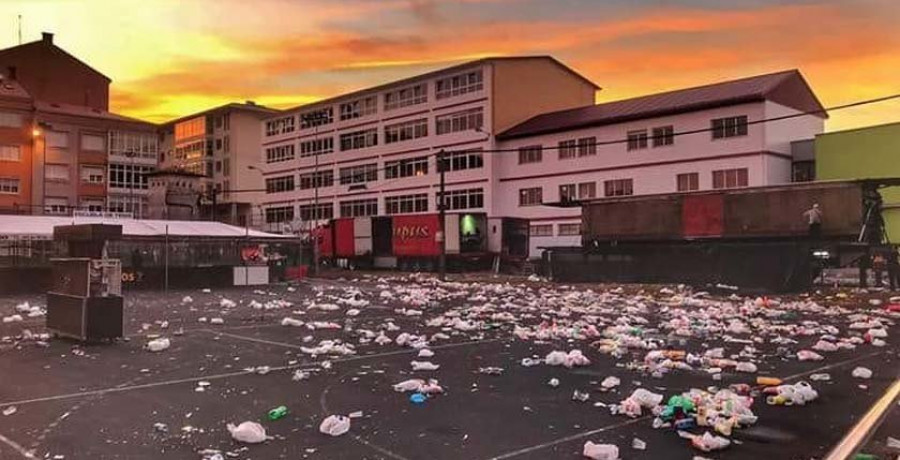 Concellos como el de Cedeira apelan al civismo para recuperar zonas de fiesta