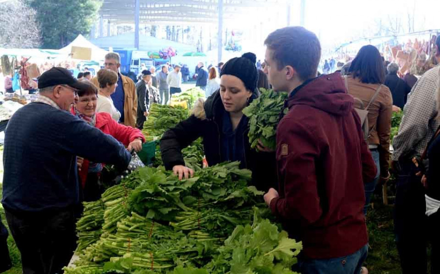 Xestoso acoge el 16 de febrero una nueva edición de su multitudinaria Feira do Grelo