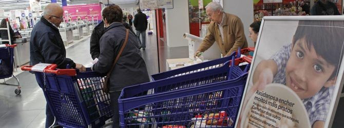 La delegación del Banco de Alimentos de Ferrol se prepara para abrir sus puertas