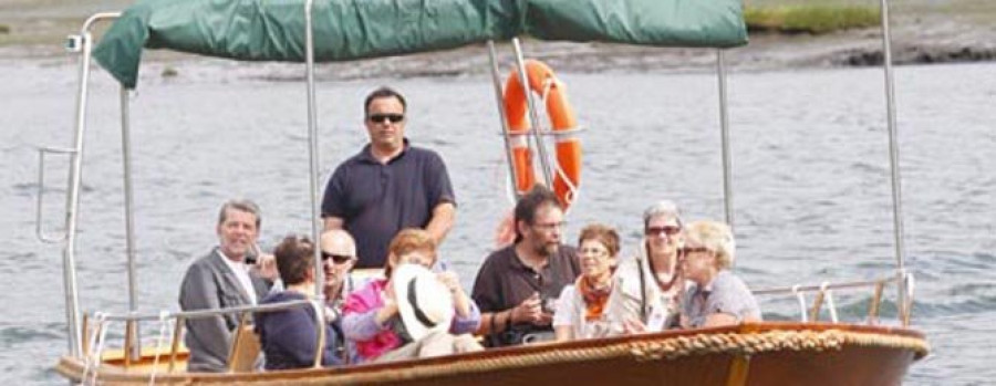 CABANAS - Más de 1.200 personas utilizaron este verano el servicio de paseos en barco por el cauce del Eume