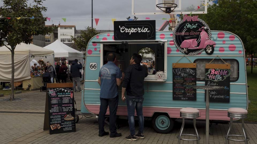 El Primavera Fest Narón aúna en el parque del río Freixeiro música, artesanía y food trucks