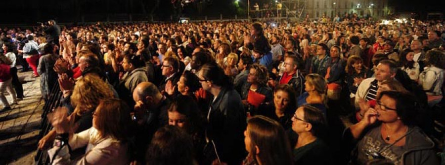 El Racing inauguró las fiestas con  el grito de ánimo “Esto es Ferrol”