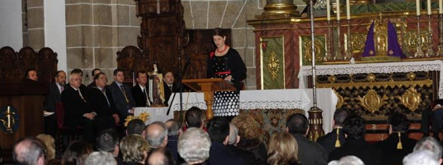 Ana Martín destaca el fondo artístico y formal de la Semana Santa ferrolana