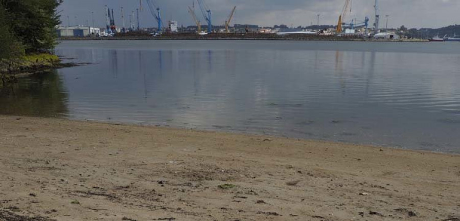 La Diputación apoya al Concello en la limpieza de sus arenales