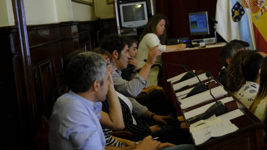 Las mociones de los grupos de la oposición protagonizan el pleno de fin de mes