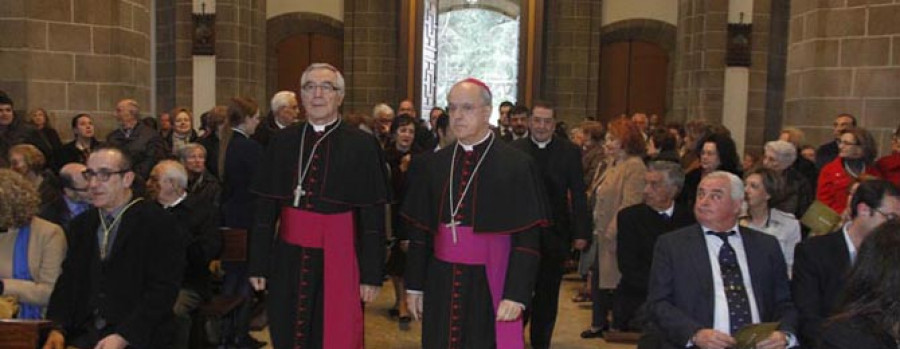 El pregón del obispo de Ourense inicia la cuenta atrás para las procesiones