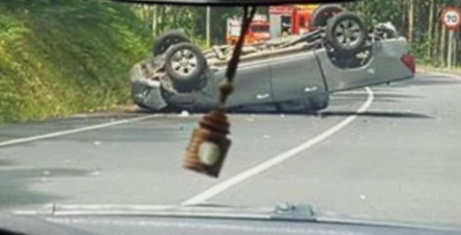 Un nuevo siniestro en la carretera de Valdoviño a Cedeira deja tres heridos