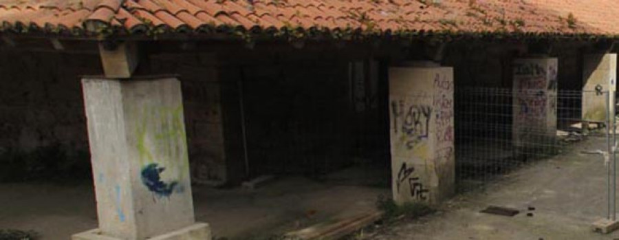 PONTEDEUME - El Concello confía en dar por finalizada la rehabilitación del mercado provisional