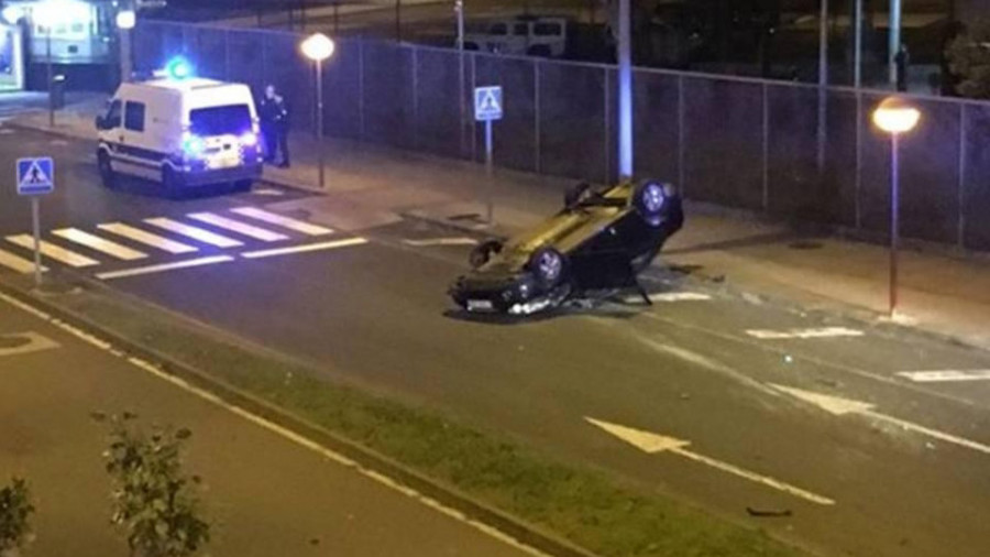 Un conductor ebrio sale ileso de un accidente en Caranza tras perder el control de su vehículo