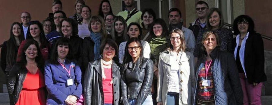 Persoal de once universidades estranxeiras achégase aos servizos do campus de Ferrol