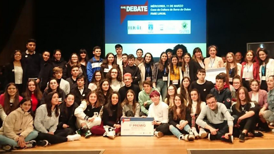 O IES Canido, na final galega do Club de Debate tras gañar a fase de Outes