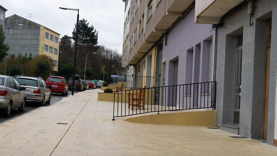 As Pontes concluye la reforma de accesibilidad en la avenida de Lugo