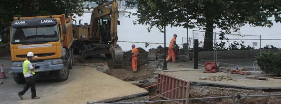 Urbaser denuncia al Concello para que reponga la tasa de saneamiento