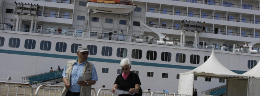 Ferrol entra en el mercado francés de  los cruceros con la llegada del “Horizon”