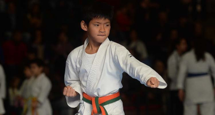 Los más jóvenes karatekas, en Esteiro