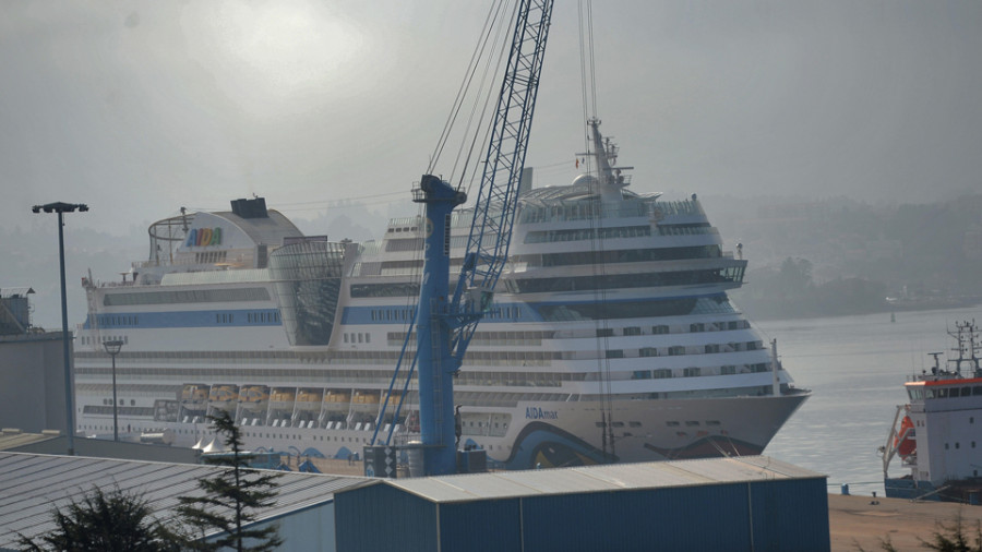 La llegada del “Aida Mar” marca el inicio oficial de la temporada de cruceros en Ferrol
