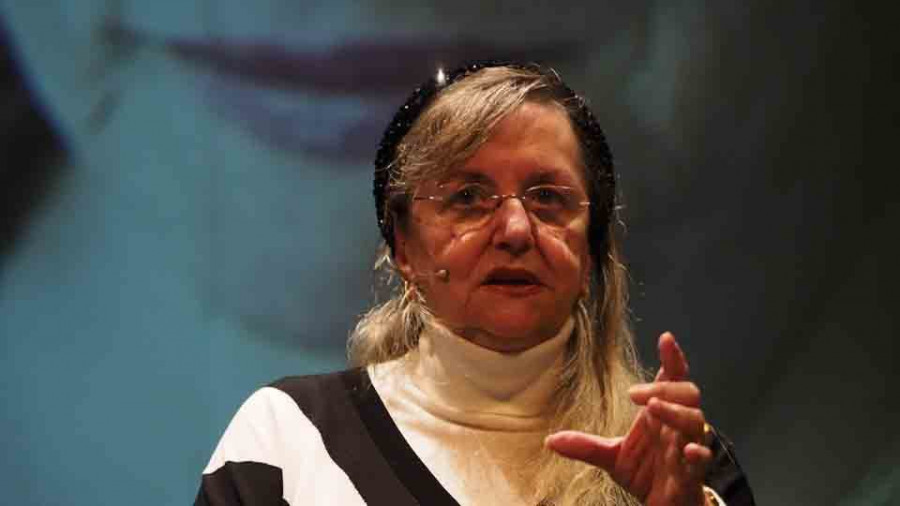 Amelia Valcárcel: “En toda 
la educación de las mujeres está presente el miedo”