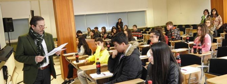 La prueba del certamen gallego de relato corto de Coca-Cola reunió a unos treinta alumnos