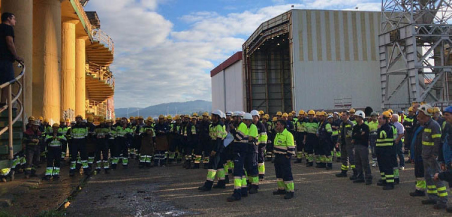 Cerca de 1.500 operarios de auxiliares de Navantia irán mañana a la huelga