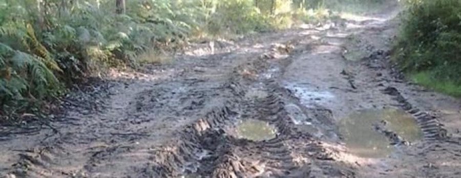 ARES - El BNG denuncia el mal estado de algunos caminos