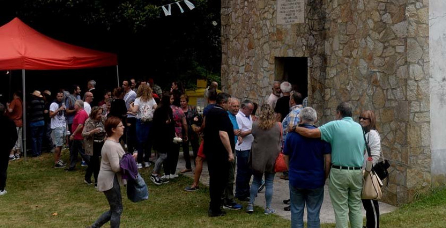 Festas | De romaría en Fene e Cabanas con moita música e xantares populares