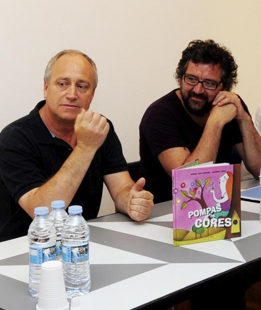 Miguel Anxo Romero e Leandro Lamas apostan polos primeiros lectores en “Pompas de xabón”