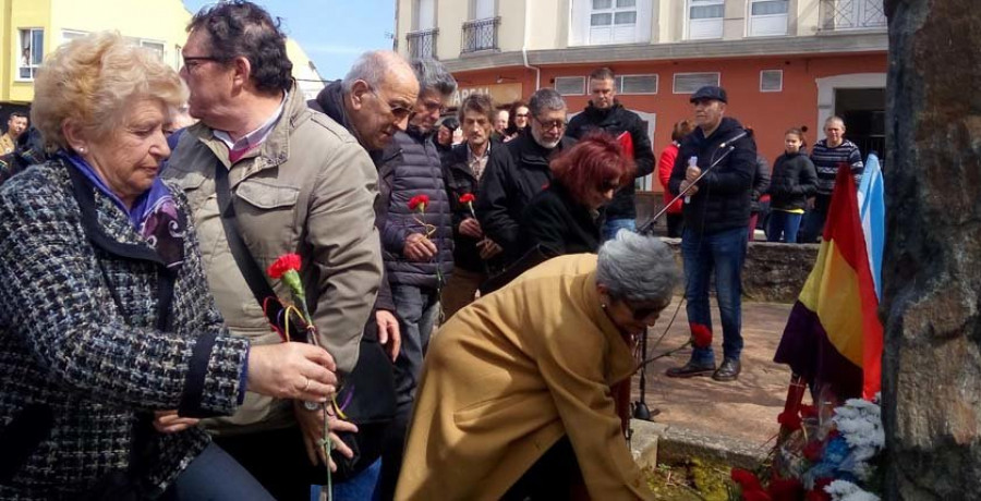 Cedeira recuerda a los represaliados de la villa en el campo de concentración