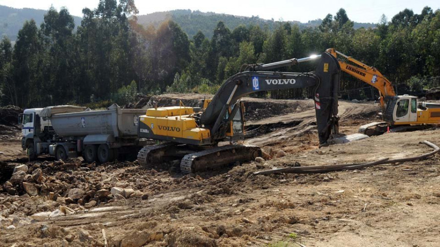 Empiezan las obras del colegio de Novo Mesoiro, que durarán 18 meses