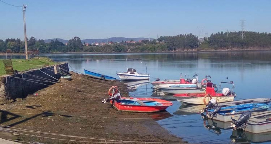 El Concello de Neda procede a la instalación de una barrera de protección en San Nicolás