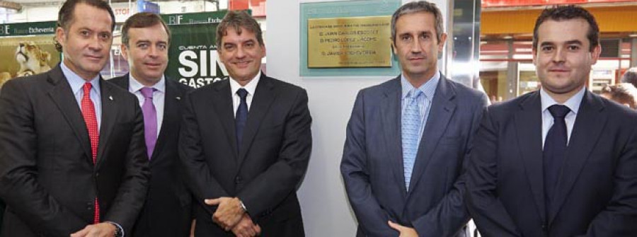 ORTIGUEIRA-El Banco Etcheverría inauguró ayer su primera sucursal en la villa ortegana