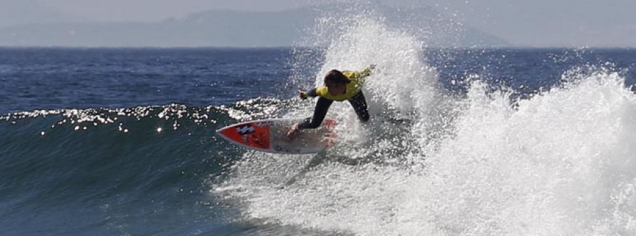 Los surfistas más jóvenes abrieron el campeonato