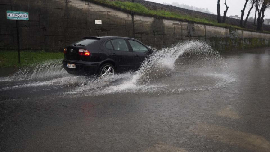 Las lluvias dejan inundaciones y varios accidentes de circulación