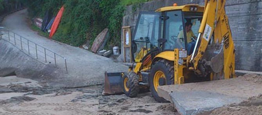 PONTEDEUME-Costas y Concello acometen obras  de mejora en la  playa de Andahío