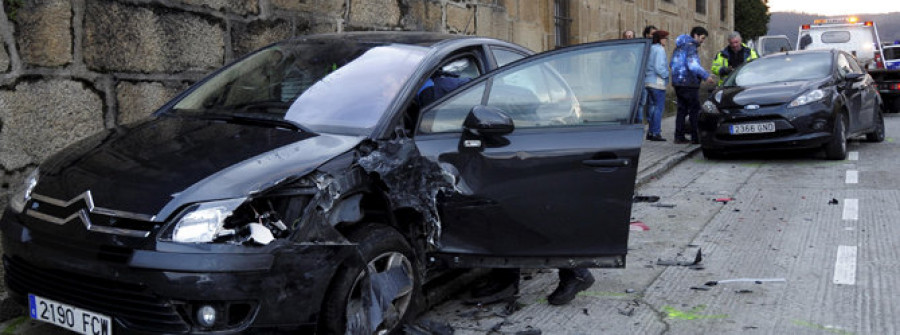 Tres vehículos implicados en una colisión a la altura del baluarte de San Juan