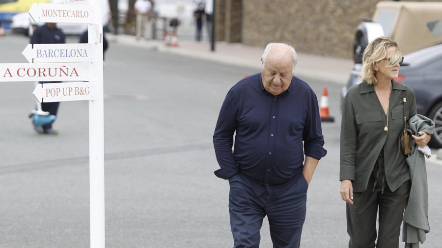 Amancio Ortega ingresa 813 millones por el dividendo de Inditex, la mitad de lo que cobrará este año