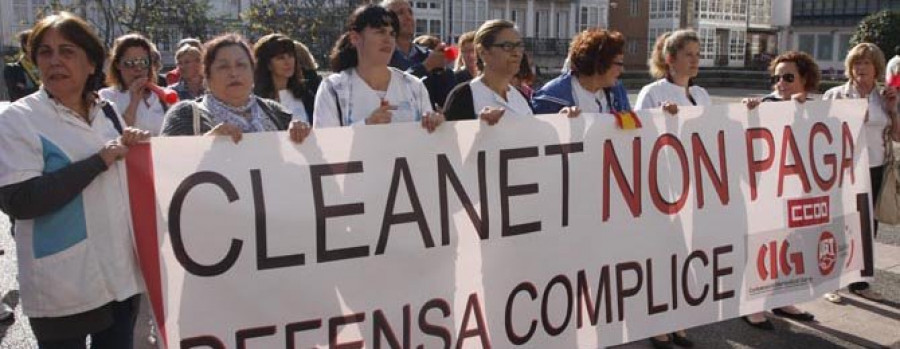 Las trabajadoras de Cleanet inician una huelga indefinida por los impagos
