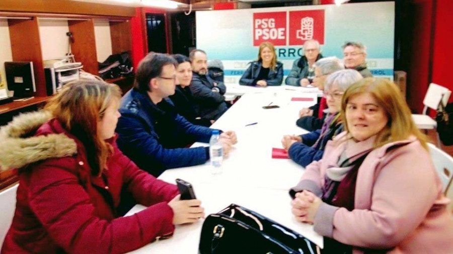 Mato presenta su equipo de campaña sin acudir a la reunión de la ejecutiva