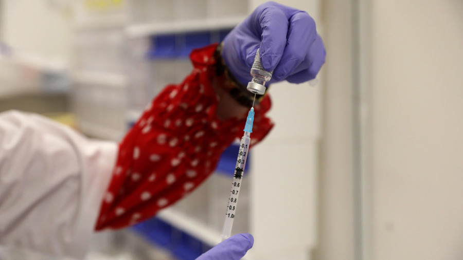 El Gobierno garantiza que “todo está preparado” para la vacunación este domingo