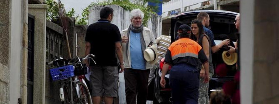 Redes ofrece a Pedro Almodóvar las primeras imágenes en Galicia de su película “Silencio”